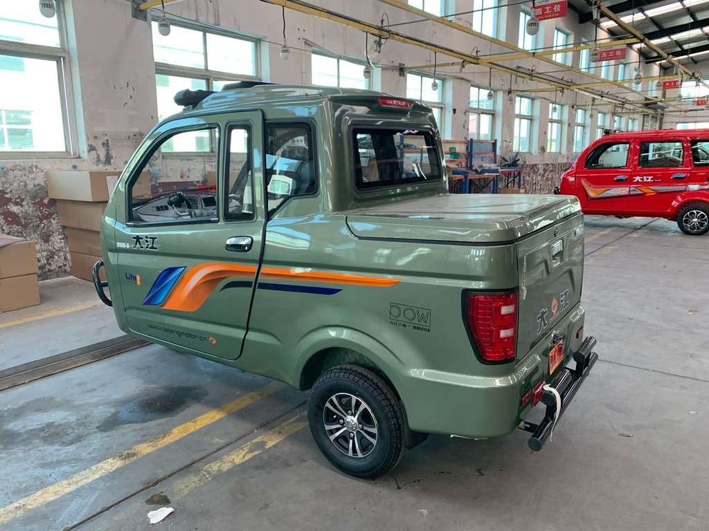 TRICICLO DUCAR V3 2025 200CC 2 PUERTA GASOLIN