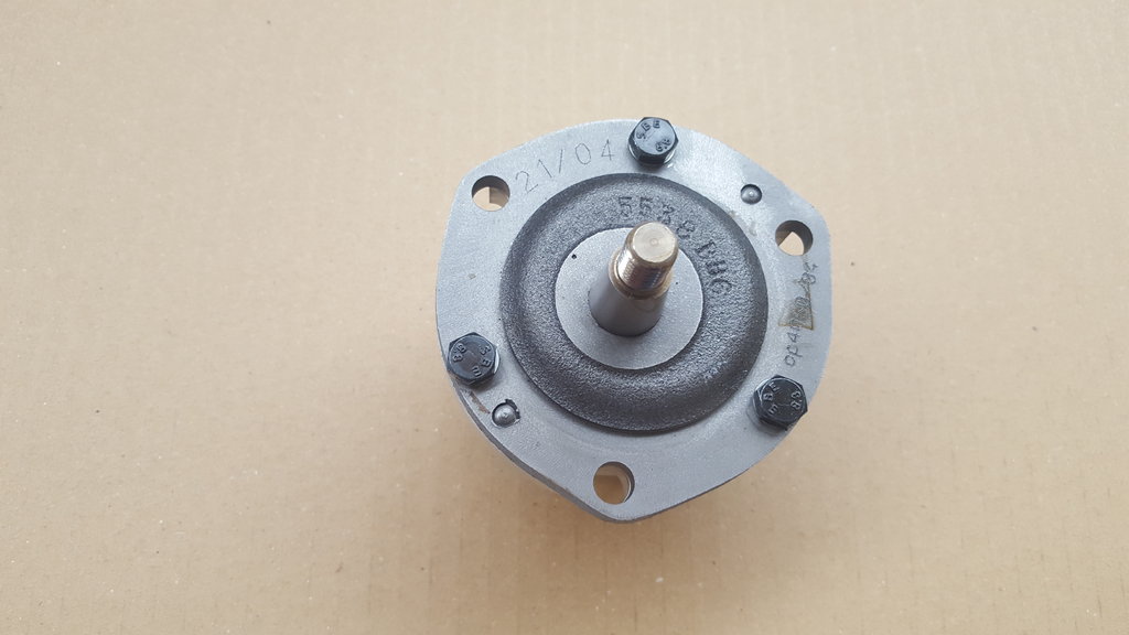 BOMBA ACEITE RENAULT 250 *