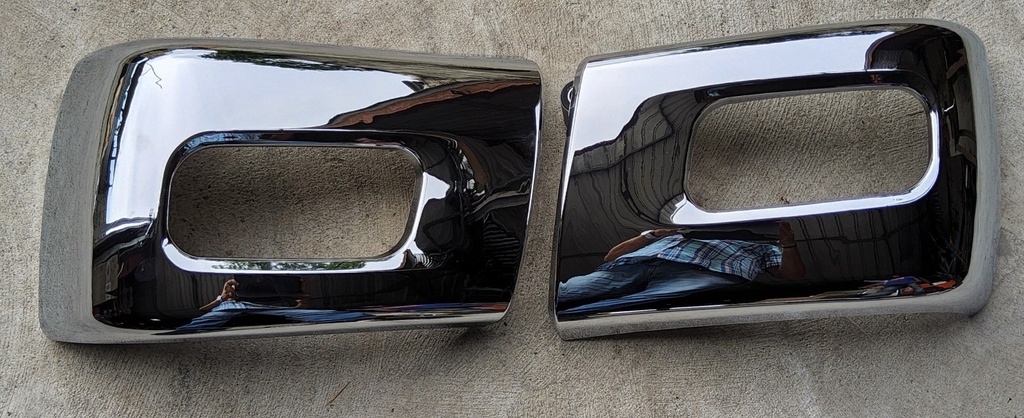 ESQUINA PARACHOQUE FUSO 12/ CROMADO C/A LH