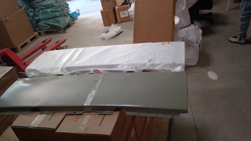 BONETE ISUZU NPR C/E 3.5T 09/2020 