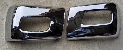 [MBL12-220R CROM] ESQUINA PARACHOQUES FUSO 12 C/A RH CROM 